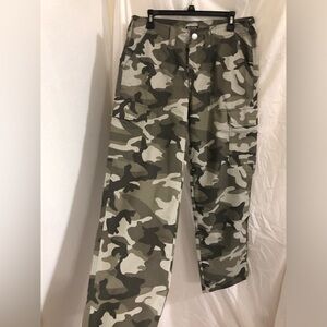 True Religion dusty military single needle camo cargo pants size 29 brand new